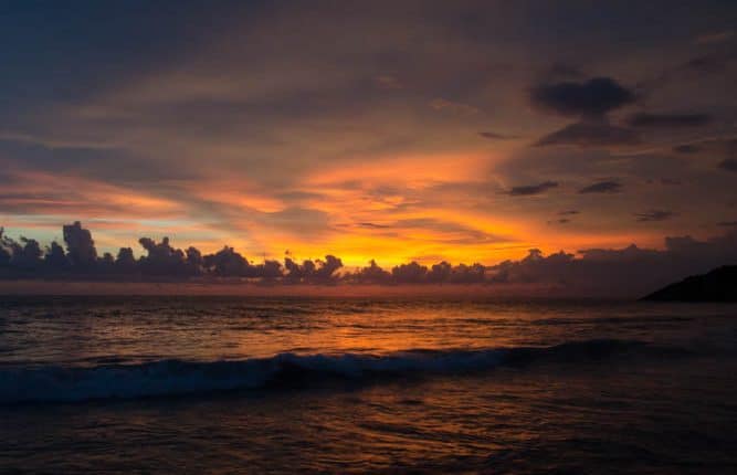 sunrise in kovalam beach