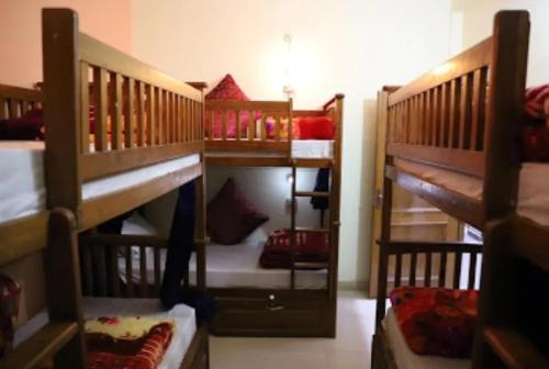 wanderlove hostel & cafe