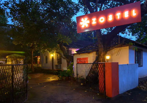 zostel goa