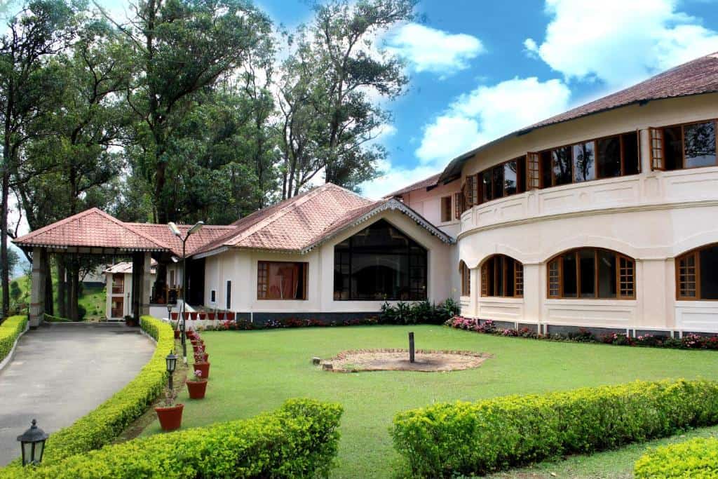 The Tea County Honeymoon Resorts in Munnar