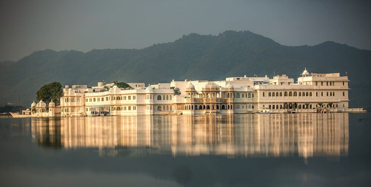 taj-lake-palace-udaipur 10 Best Romantic Resorts in India