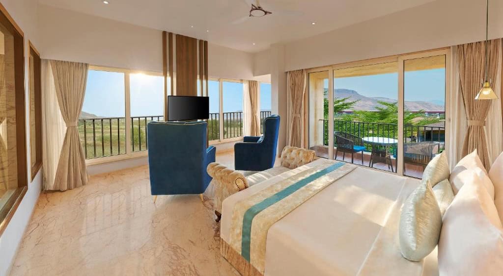 Tropical Retreat Luxury Resort & Spa in malshej