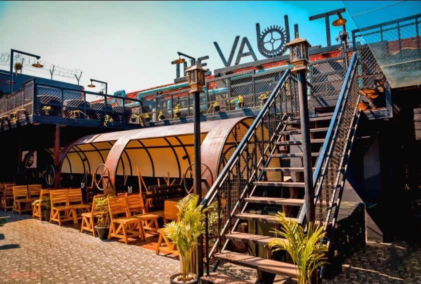 cafe the vault nagpur