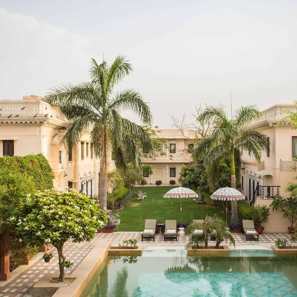 accomodation delhi to jaipur road trip