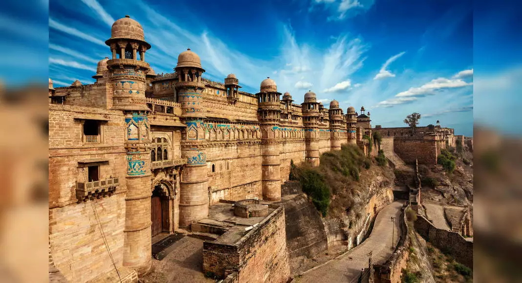 gwalior fort road trip bangalore to delhi