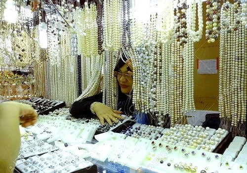 Hyderabad, pearls and jewelry market